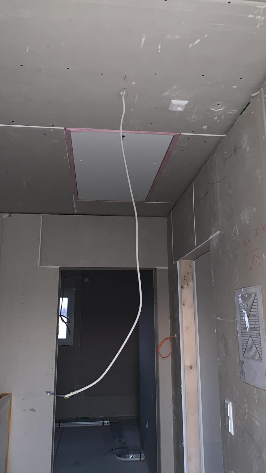 Steckdosen und Schalter montiert - Baublog OKAL (DFH) - Eulenprojekt